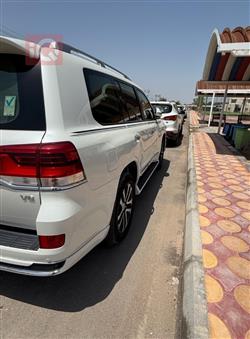 تويوتا لاندكروزر